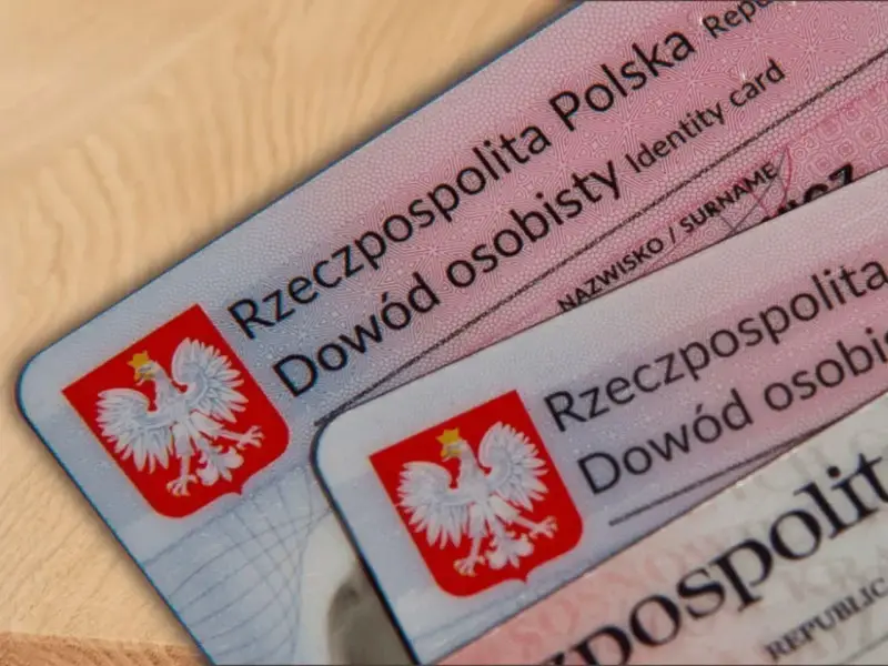 Polskie dowody osobiste. Brak meldunku w Holandii konsekwencje mogą być poważne, np. problemy z pracą czy ubezpieczeniem.